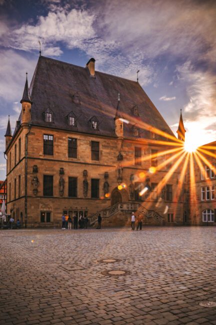 Rathaus im Sonnenuntergang