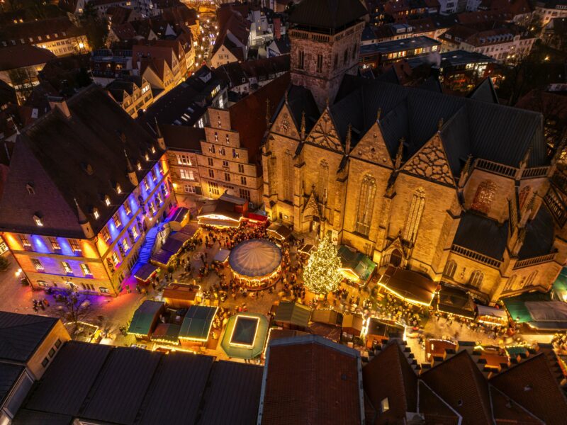 Osnabrücker Winter­märchen: Weihnachts­markt 2024 begeistert mit festlichem Glanz